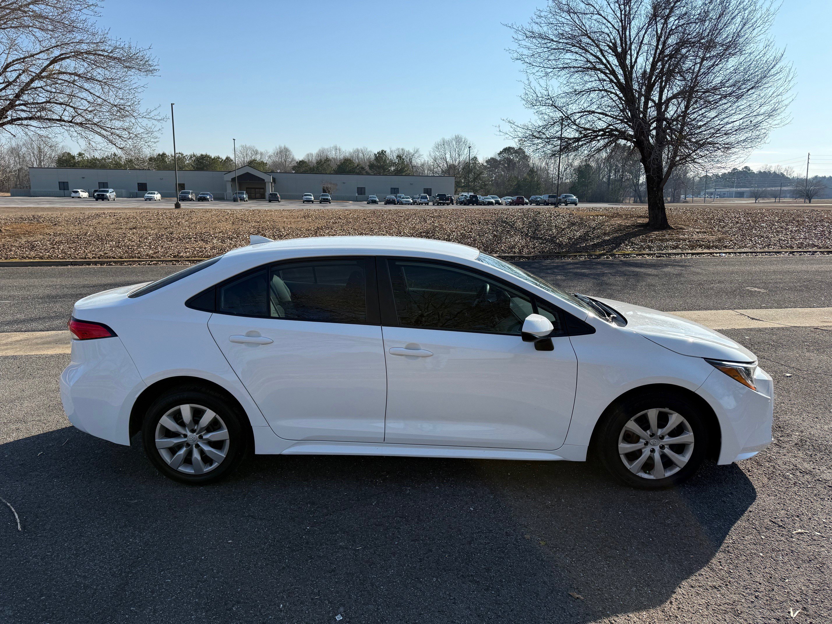 Used 2025 Toyota Corolla LE w/ Convenience Package FWD image 6