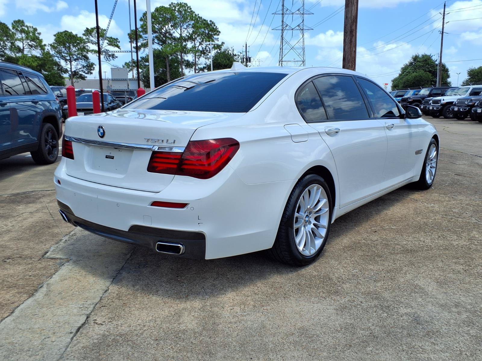 Used 2014 BMW 750Li RWD image 23