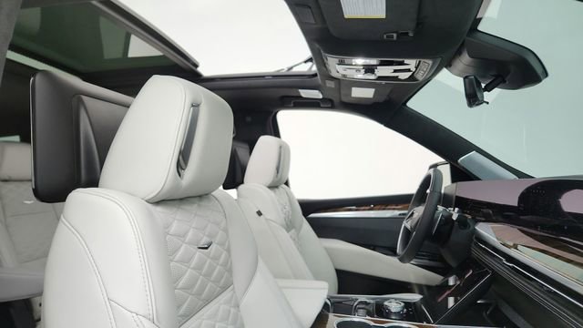Used 2026 Cadillac Escalade Platinum Sport AWD/4WD image 18