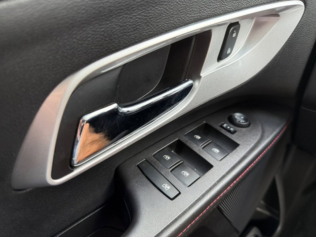 Used 2015 Chevrolet Equinox LT FWD image 26