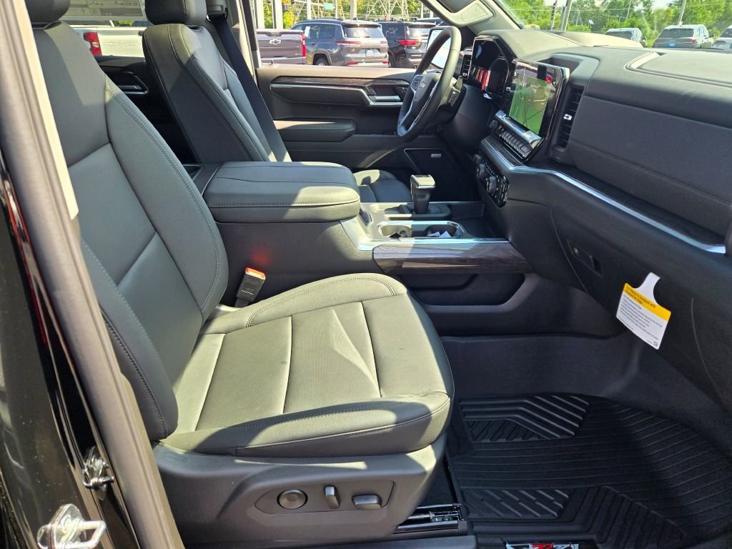 New 2026 Chevrolet Silverado 1500 LTZ w/ LTZ Premium Package image 4