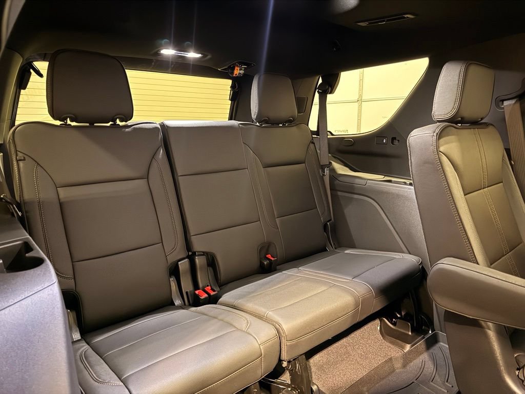 Used 2026 Chevrolet Tahoe High Country AWD/4WD image 40
