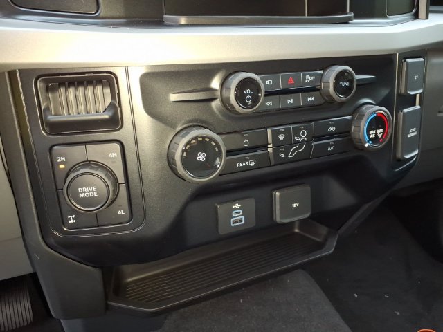 New 2027 Ford F250 XL w/ STX Appearance Package AWD/4WD image 14
