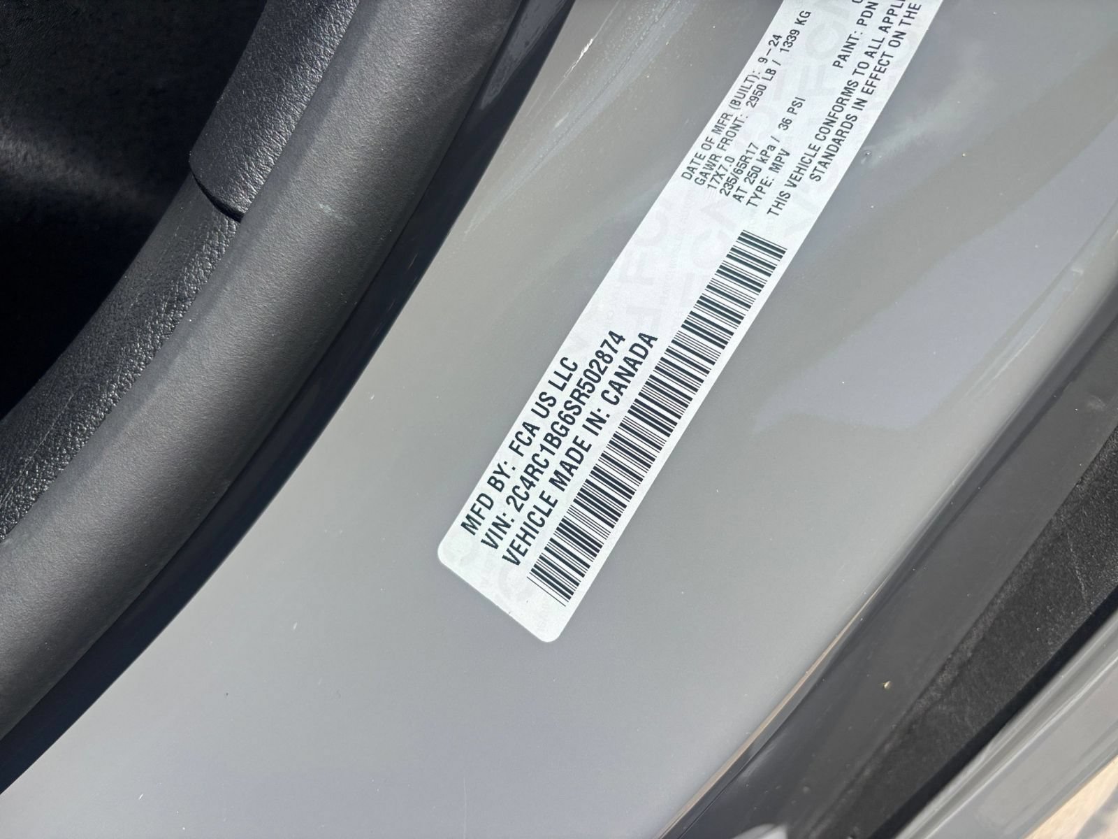 Used 2025 Chrysler Pacifica Select FWD image 31