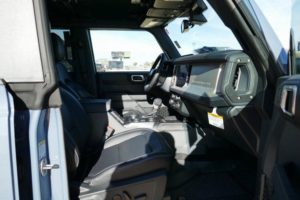 New 2025 Ford Bronco Outer Banks image 11