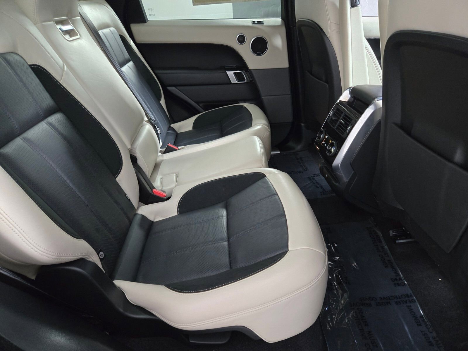 Used 2022 Land Rover Range Rover Sport HST AWD/4WD image 18