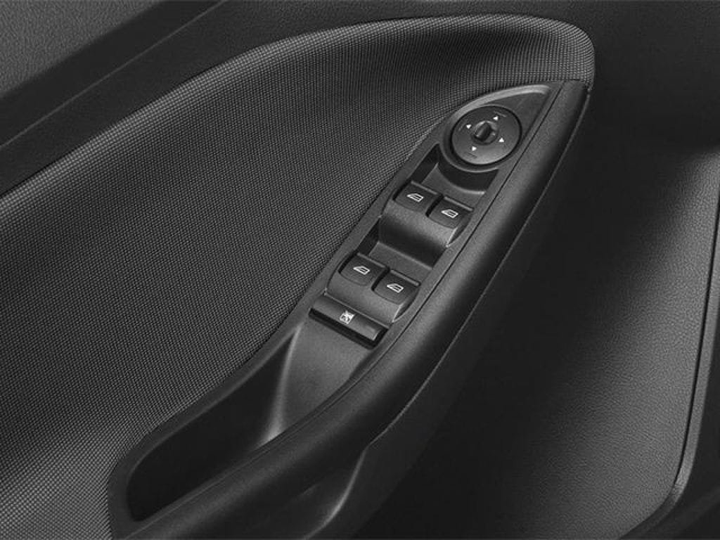 Used 2014 Ford Focus Titanium FWD image 12