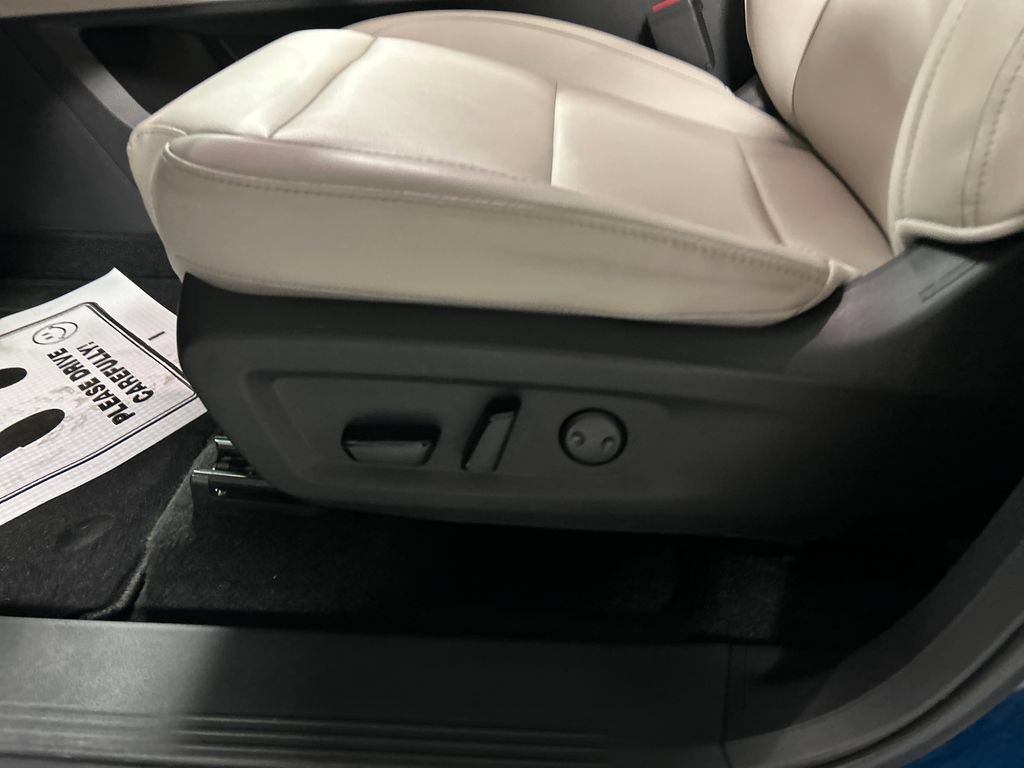 Used 2025 Nissan Murano SL w/ Cargo Package AWD/4WD image 11