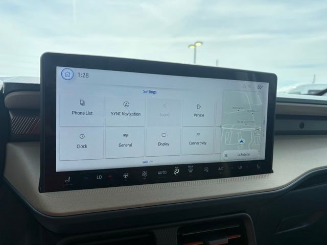 New 2025 Ford Maverick Lariat w/ 4K Tow Package AWD/4WD image 19