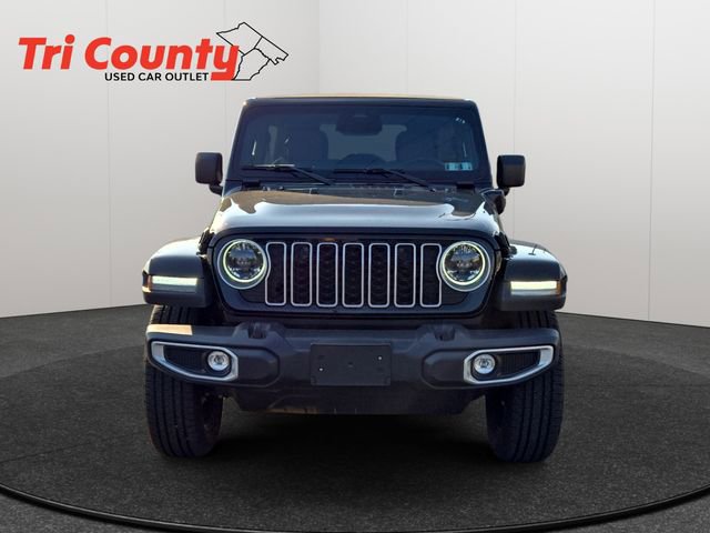 Used 2025 Jeep Wrangler Unlimited Sahara w/ Safety Group image 2