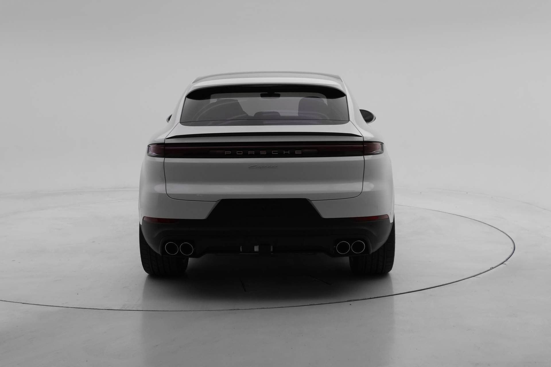 Used 2024 Porsche Cayenne Coupe image 9