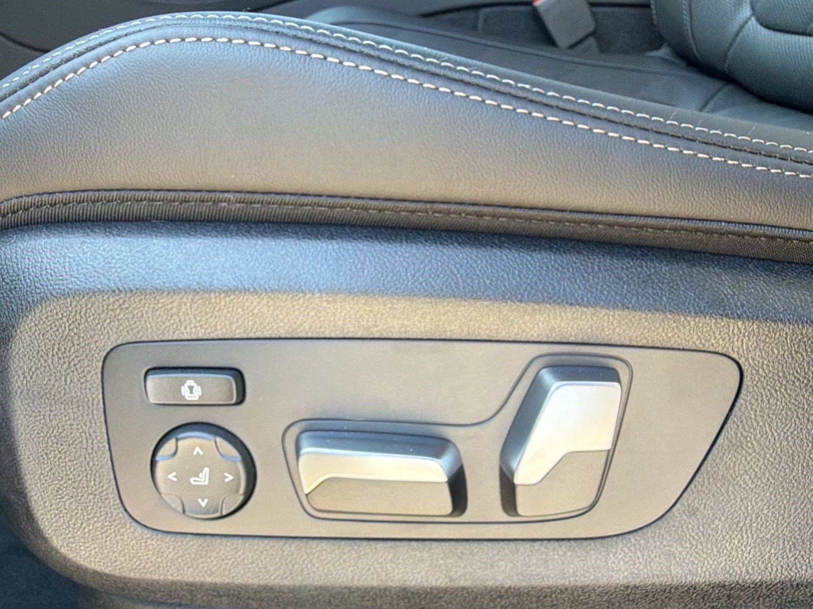 Used 2026 BMW X5 sDrive40i w/ M Sport Package RWD image 14