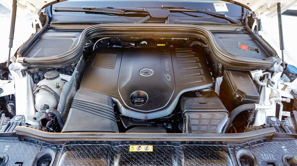 Used 2024 Mercedes-Benz GLS 450 4MATIC image 29