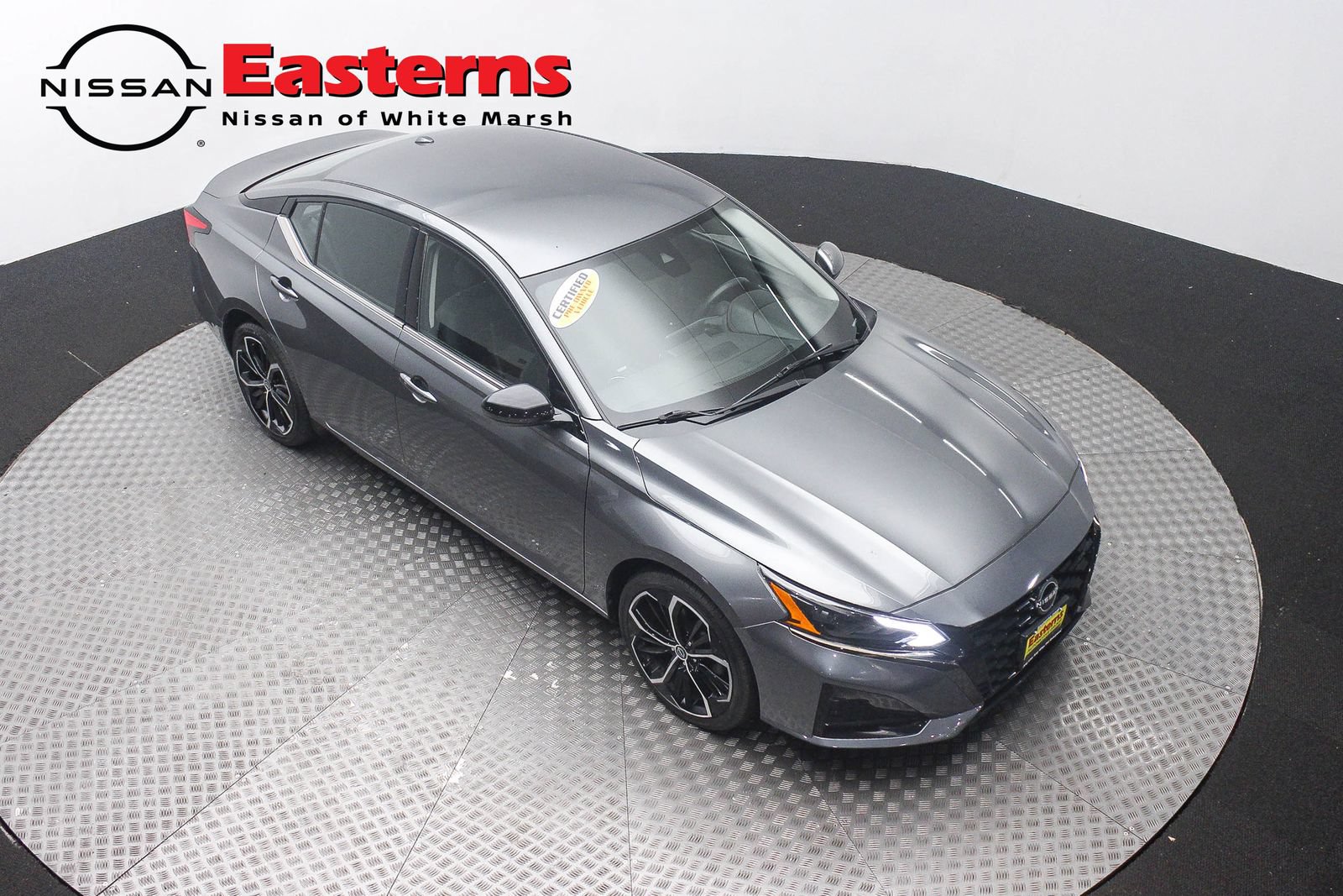 Used 2023 Nissan Altima 2.5 SR AWD/4WD image 3