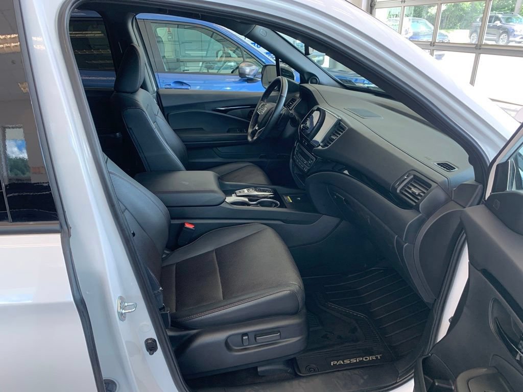 Used 2024 Honda Passport Black Edition image 20