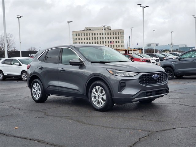 Certified 2023 Ford Escape Active w/ Tech Pack #2 image 2