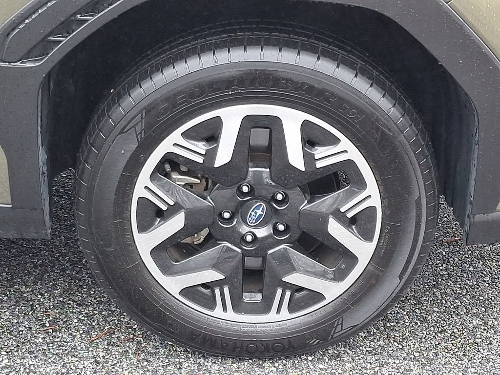 Certified 2025 Subaru Forester Premium AWD/4WD image 9