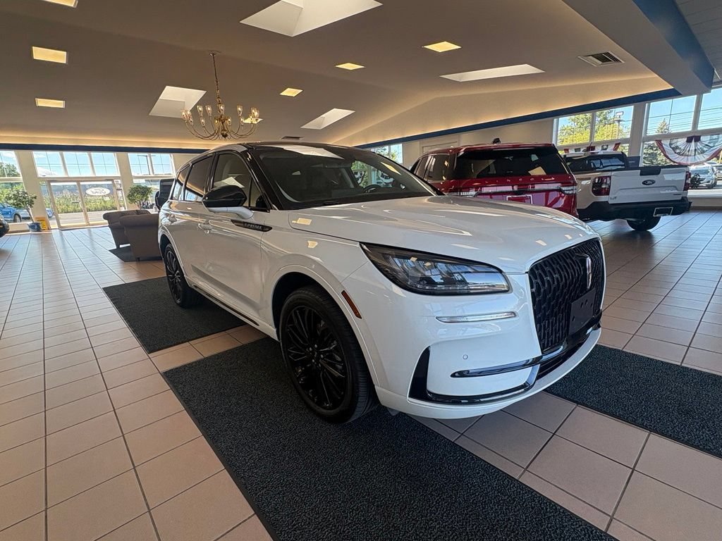 Used 2023 Lincoln Corsair AWD w/ Equipment Group 101A image 7