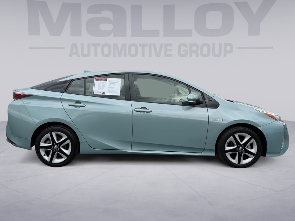 Used 2016 Toyota Prius Three Touring FWD image 6