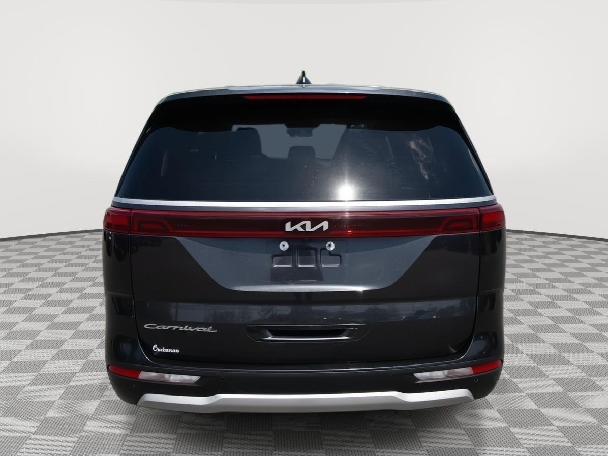 Used 2022 Kia Carnival LX FWD image 6