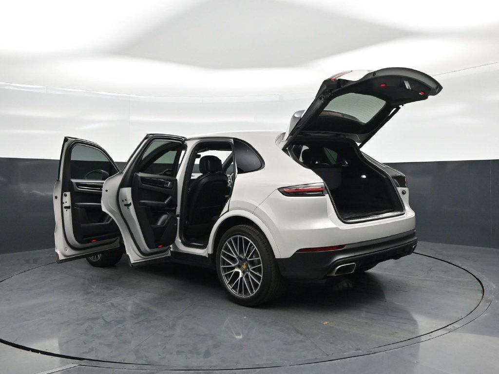 Used 2021 Porsche Cayenne AWD/4WD image 31