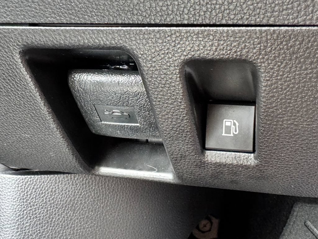 Used 2021 Toyota Highlander Platinum FWD image 36