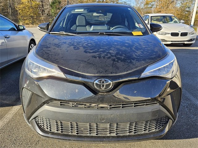 Used 2022 Toyota C-HR XLE image 11