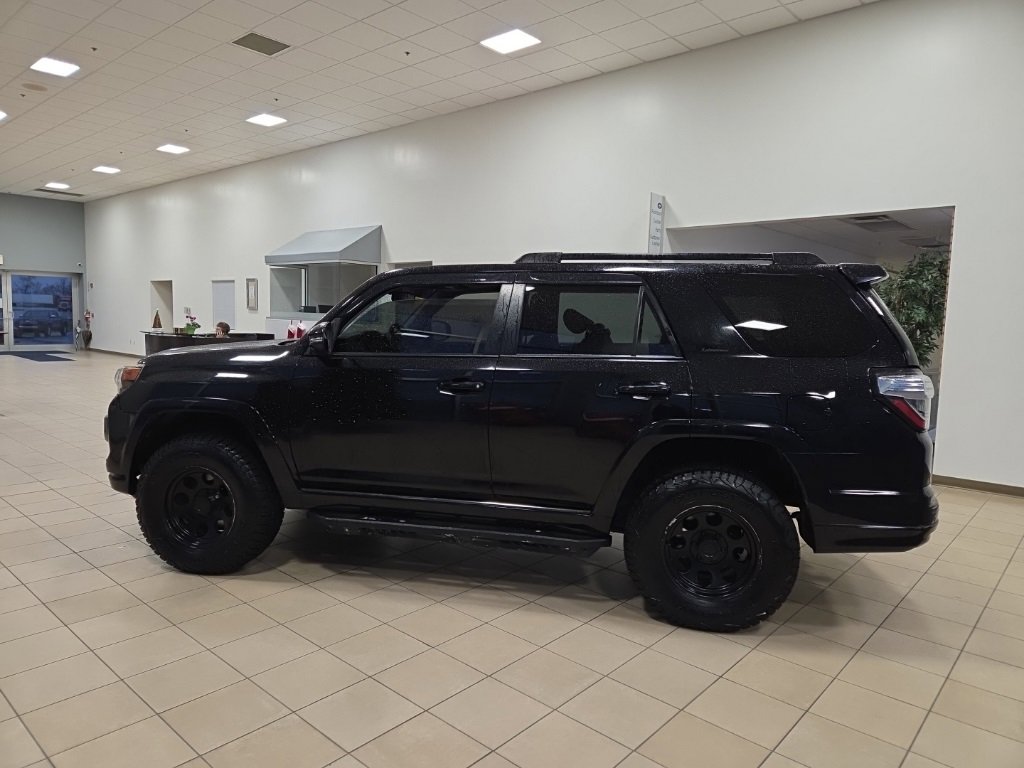 Used 2019 Toyota 4Runner Limited image 9