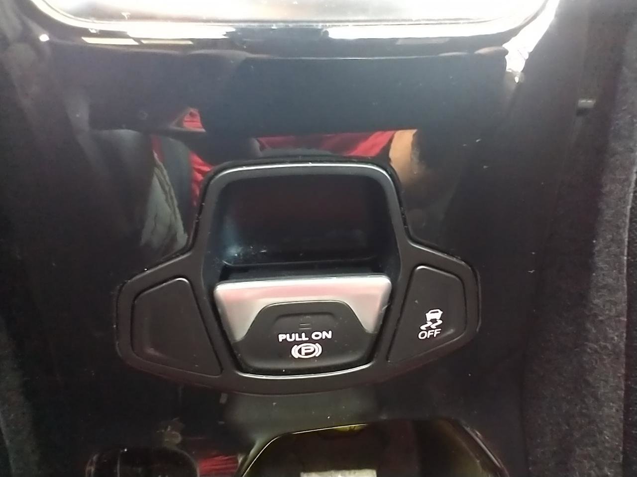 Used 2021 Jeep Renegade Latitude FWD image 22