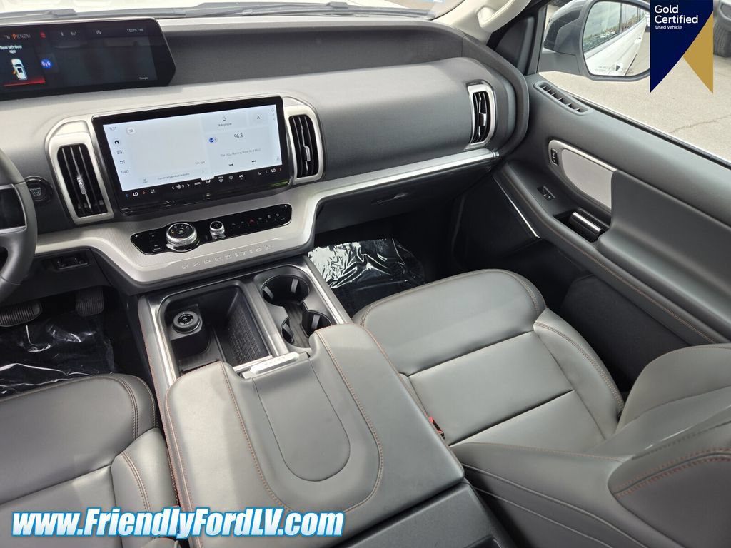 Certified 2025 Ford Expedition Active AWD/4WD image 17