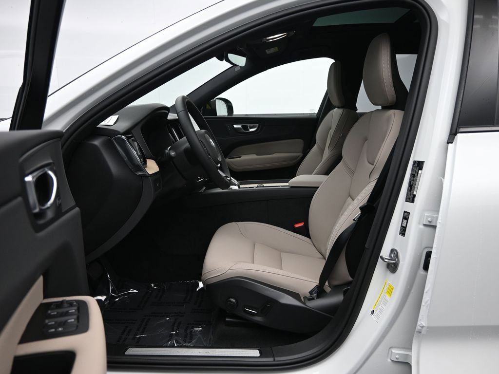 New 2026 Volvo XC60 B5 Plus w/ Climate Package image 22