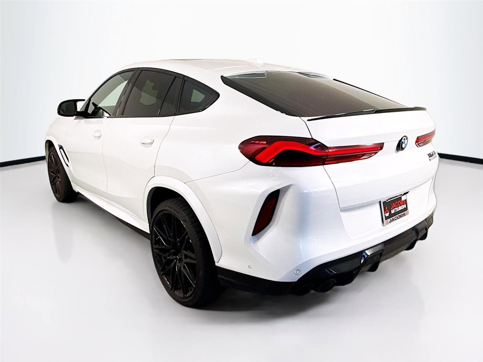 Used 2024 BMW X6 M Competition w/ Executive Package image 12