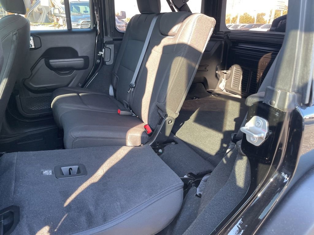 Used 2023 Jeep Wrangler Sport S image 34