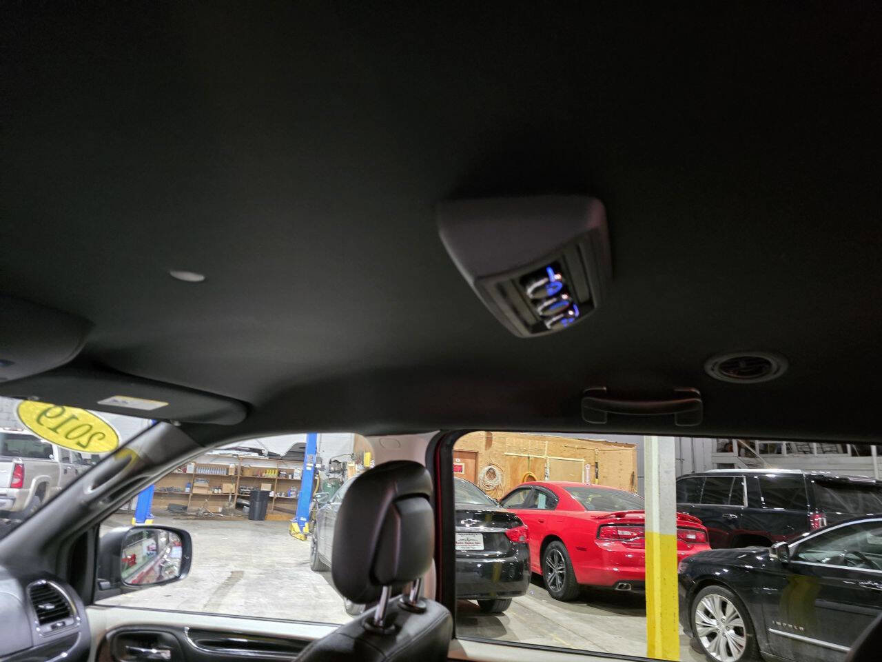 Used 2019 Dodge Grand Caravan SXT image 30