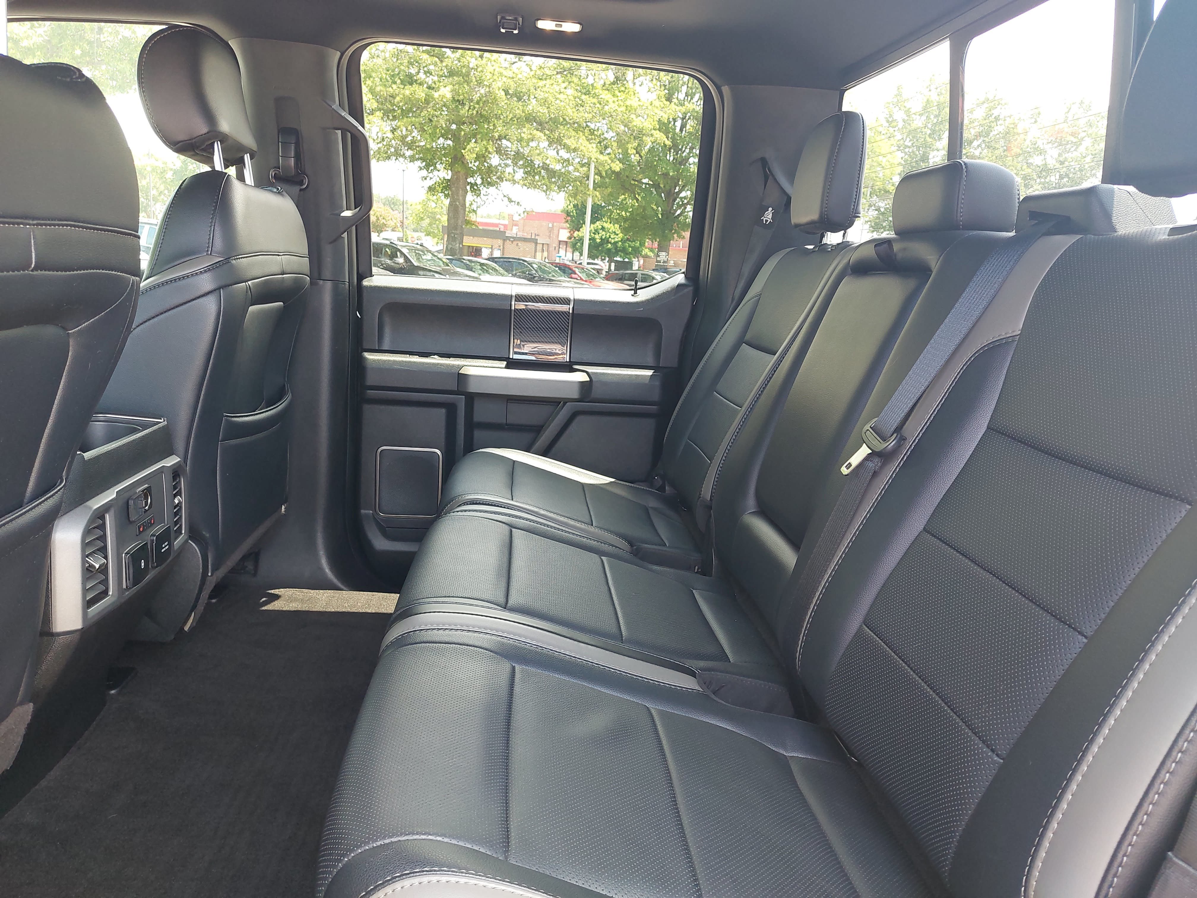 Used 2018 Ford F150 Raptor w/ Equipment Group 802A Luxury AWD/4WD image 14