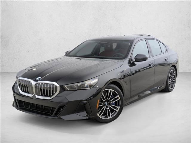 New 2026 BMW 550e xDrive AWD/4WD image 1