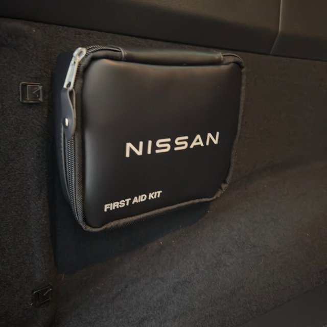 Used 2024 Nissan Rogue SV image 14