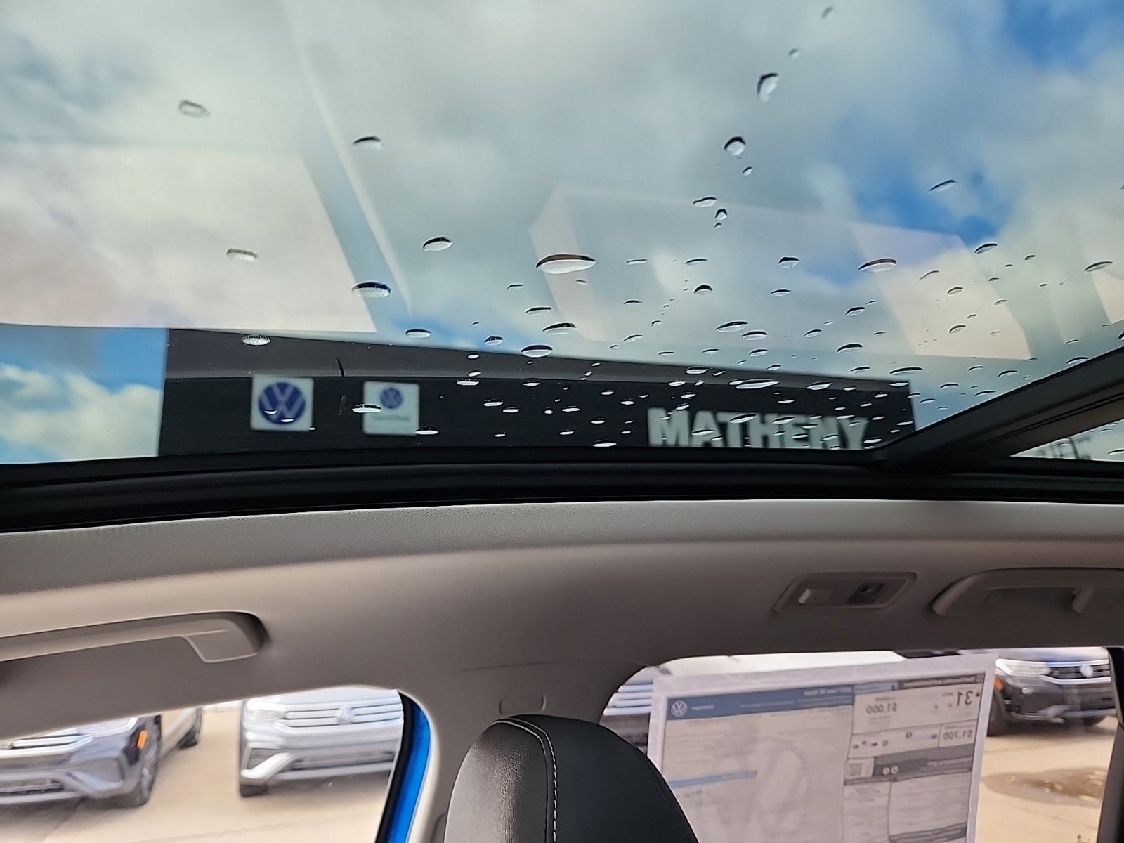 New 2025 Volkswagen Taos SE image 23