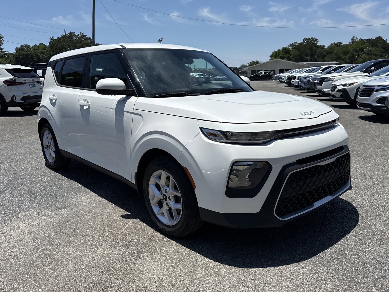 Used 2022 Kia Soul LX w/ Technology Package FWD image 7