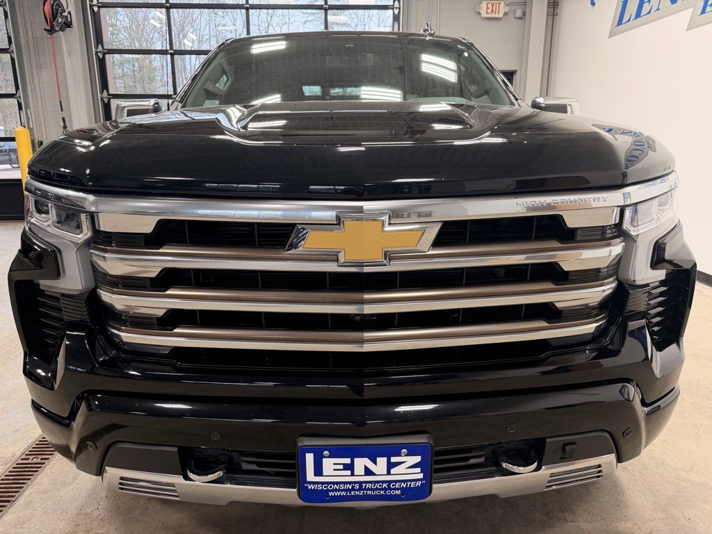Used 2022 Chevrolet Silverado 1500 High Country w/ Z71 Off-Road Package image 3