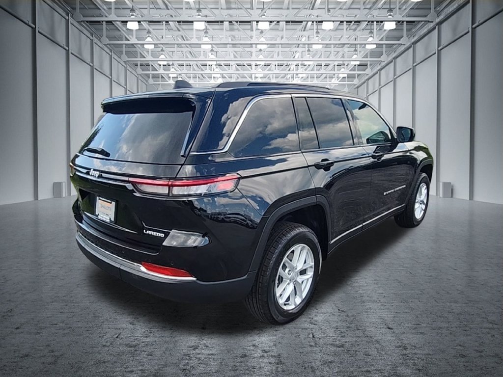 New 2026 Jeep Grand Cherokee Laredo X RWD image 30