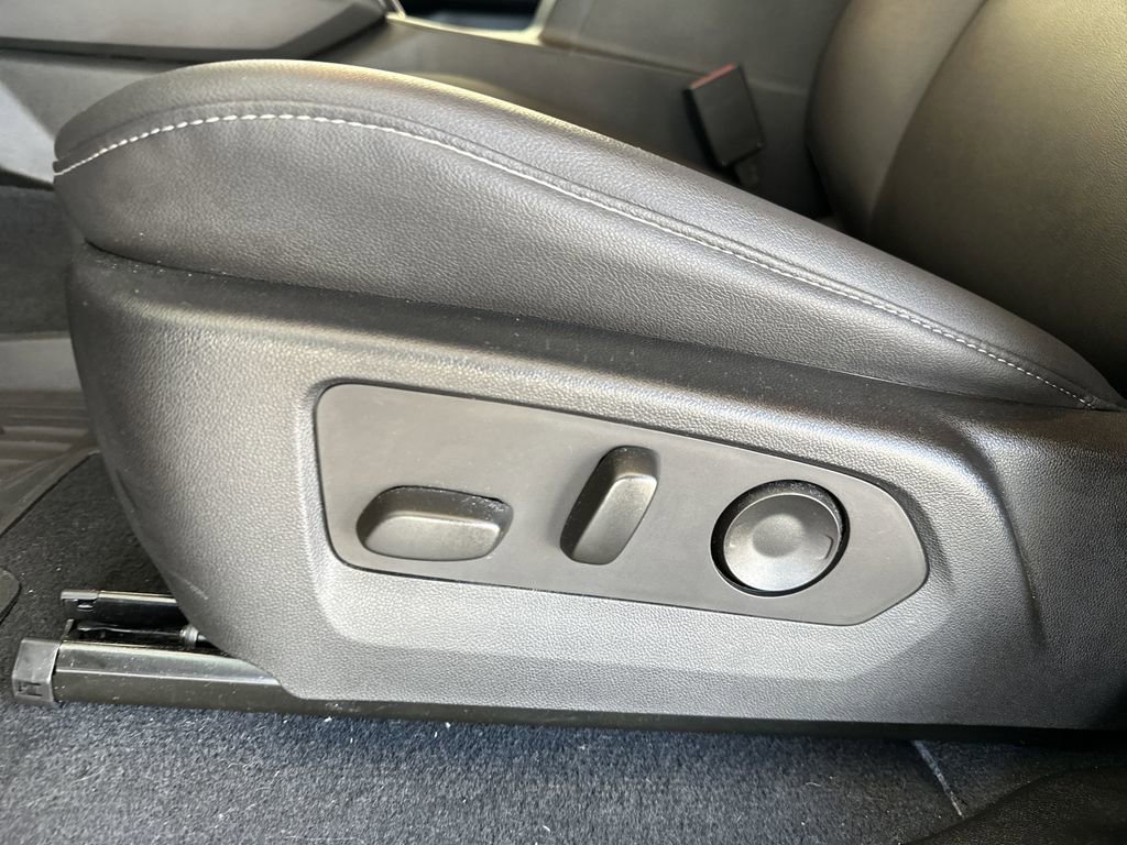 Used 2023 GMC Canyon Elevation w/ Elevation Premium Package image 15