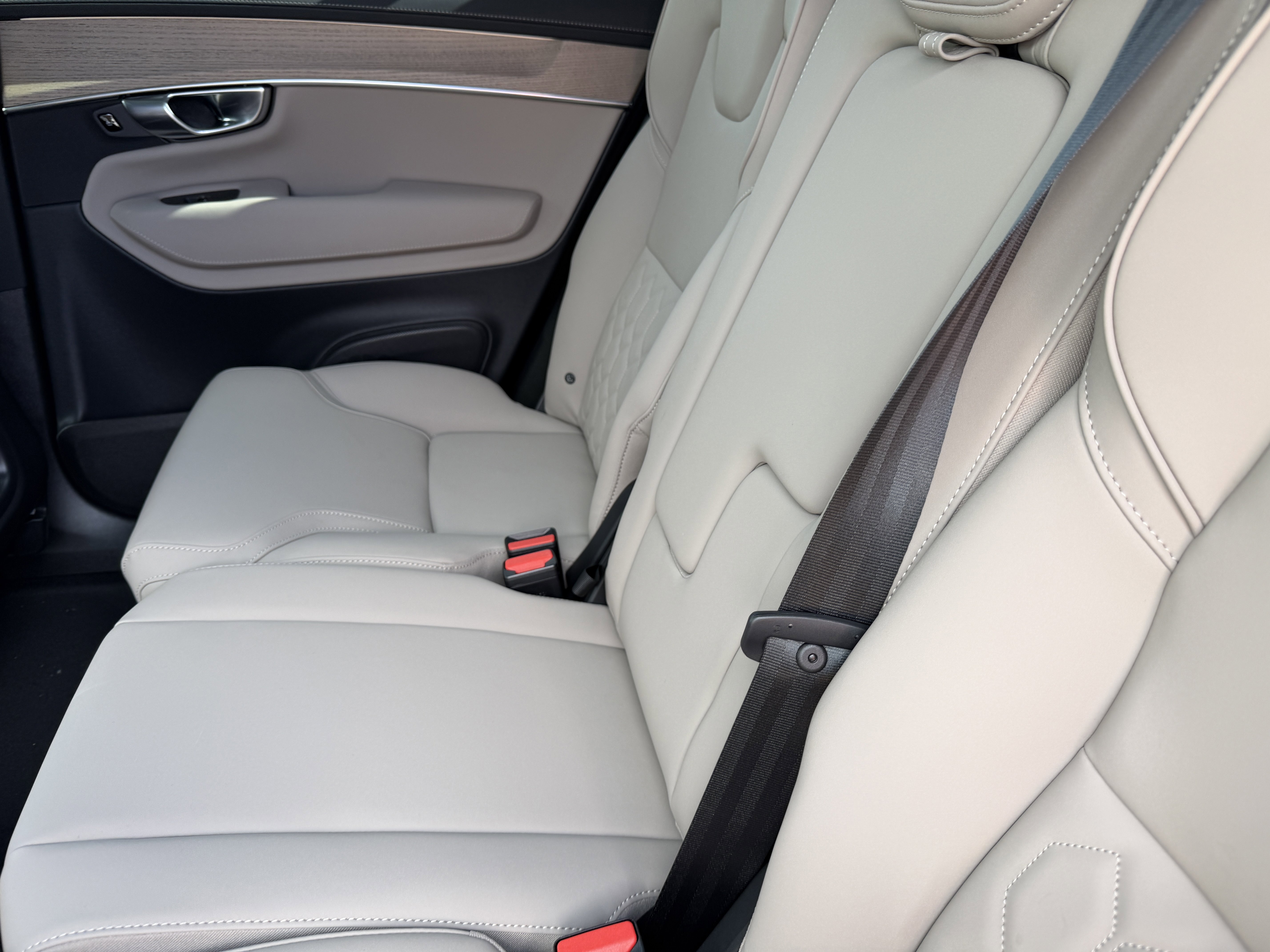 New 2026 Volvo XC90 B5 Core w/ Protection Package image 16