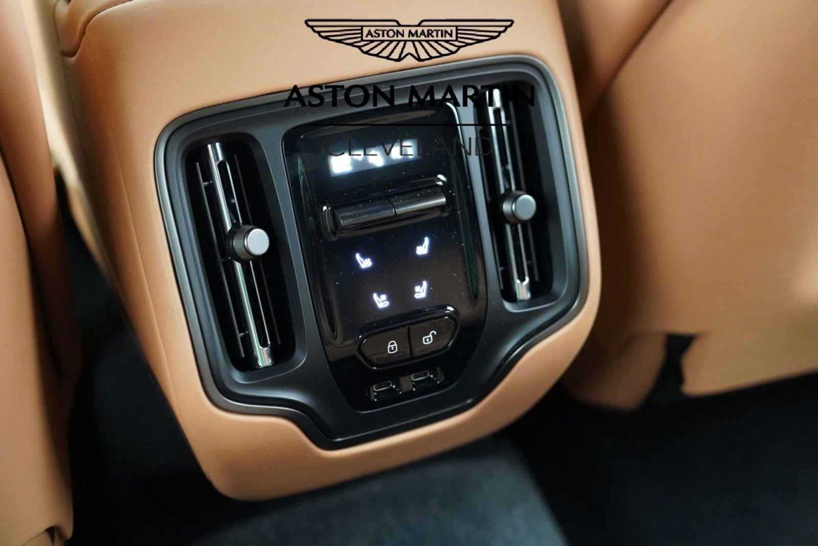 Used 2025 Aston Martin DBX 707 AWD/4WD image 42