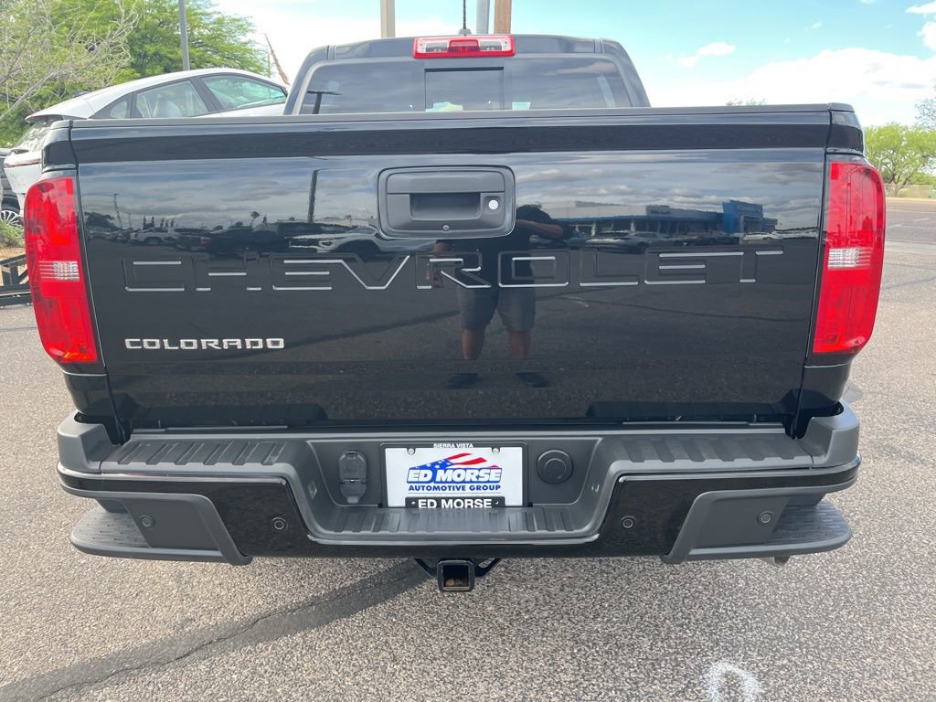 Certified 2022 Chevrolet Colorado Z71 w/ Z71 Midnight Edition AWD/4WD image 3
