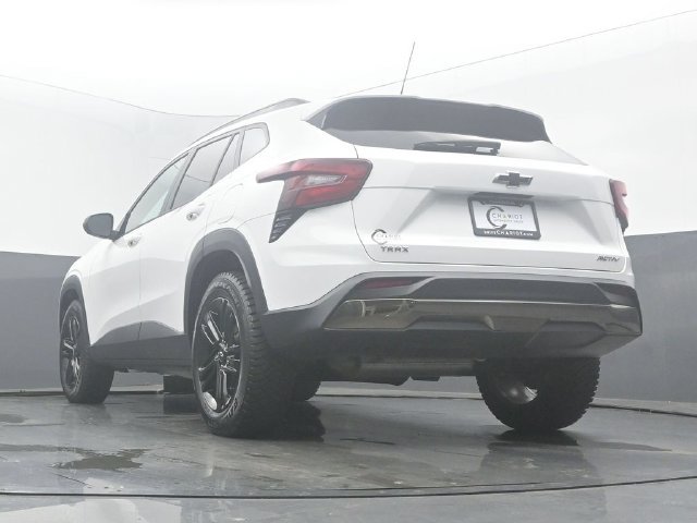 Used 2025 Chevrolet Trax ACTIV FWD image 47