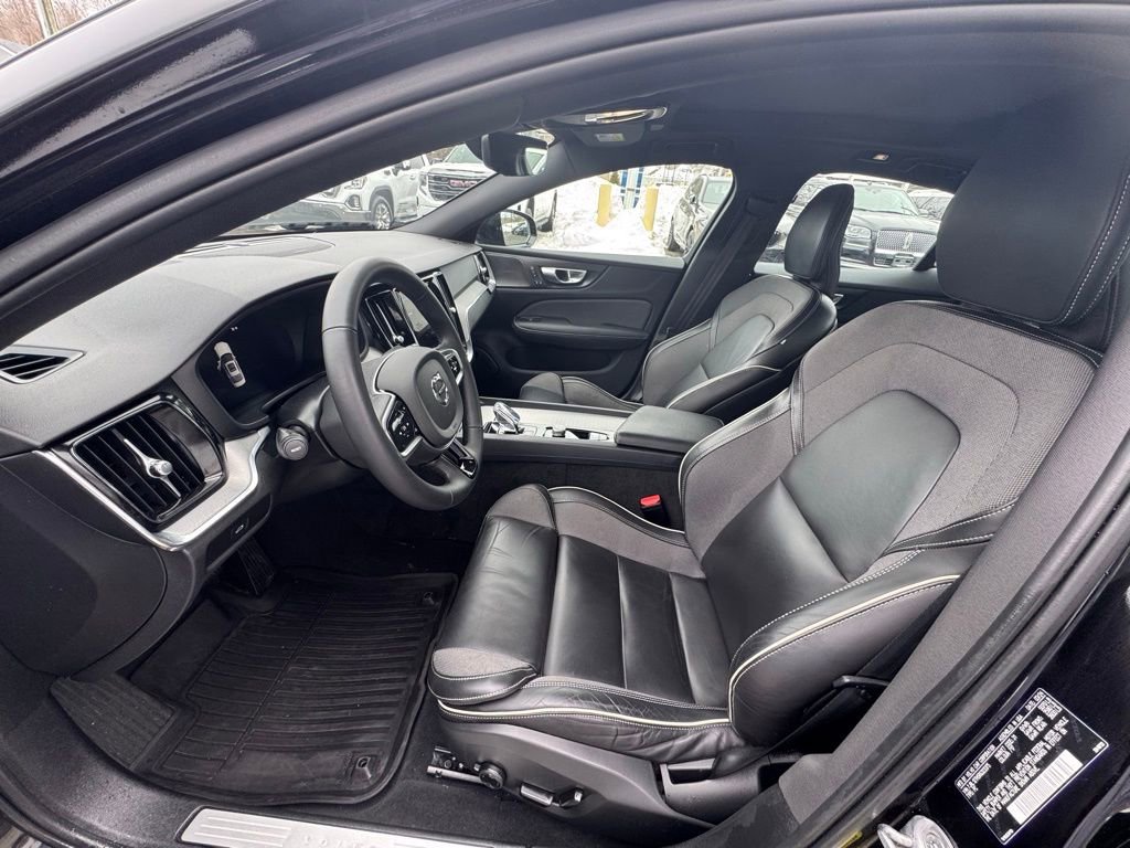 Used 2024 Volvo S60 B5 Plus image 13