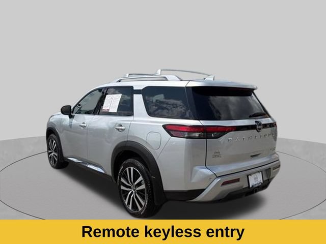 Used 2025 Nissan Pathfinder Platinum w/ Cargo Package AWD/4WD image 12