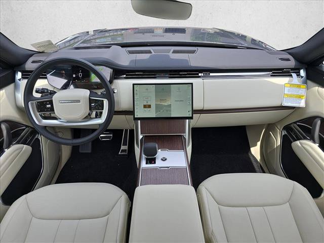 New 2026 Land Rover Range Rover Long Wheelbase SE AWD/4WD image 9