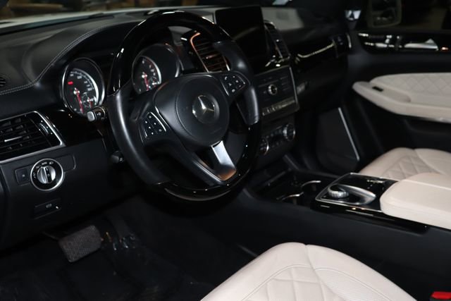Used 2018 Mercedes-Benz GLS 550 4MATIC image 9